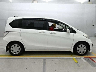 2015 Honda Freed I Рестайлинг 2, белый, 1008000 рублей, вид 3