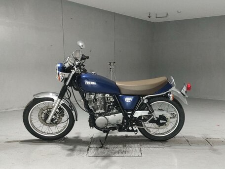 2021 Yamaha SR400, синий, 527000 рублей, вид 2