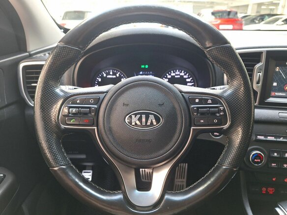 2017 Kia Sportage IV, чёрный, 1490000 рублей - вид 10