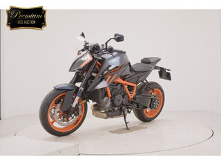 2023 KTM 1290 Super Duke R, чёрный, 1360000 рублей, вид 4