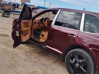 2008 Porsche Cayenne S I Рестайлинг (957), пурпурный, 900000 рублей, вид 3