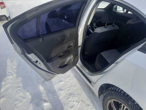 2012 Chevrolet Cruze I, серебристый, 680000 рублей - вид 2
