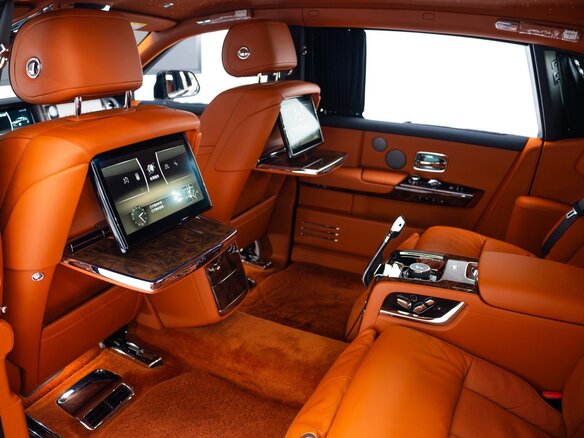 2023 Rolls-Royce Phantom Extended VIII Рестайлинг (Series II), чёрный, 48000000 рублей - вид 24