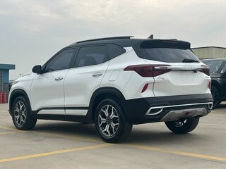 2022 Kia KX3, белый, 2127000 рублей, вид 3