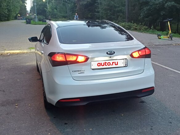 2019 Kia Cerato III Рестайлинг (Classic), белый, 1550000 рублей - вид 14
