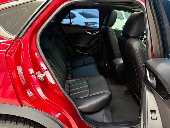 2023 Mazda CX-4 I Рестайлинг, красный, 1740000 рублей - вид 17