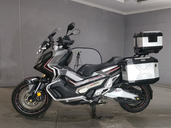 2017 Honda X-ADV, серебристый, 800000 рублей