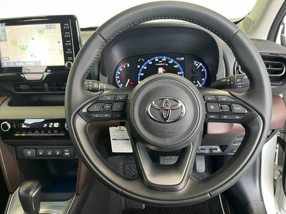 2022 Toyota Yaris Cross I, белый - вид 6