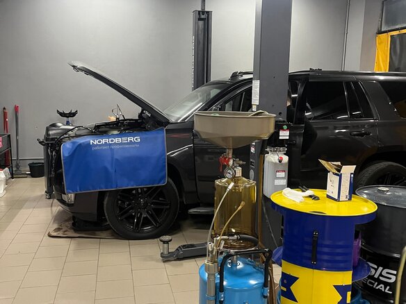 2015 Cadillac Escalade IV, серый, 2200000 рублей - вид 6