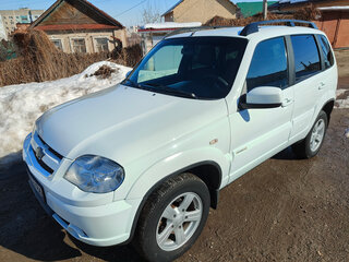 2014 Chevrolet Niva I Рестайлинг, белый, 595000 рублей, вид 3