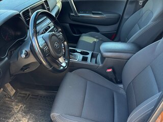 2017 Kia Sportage IV, коричневый, 1890000 рублей, вид 4