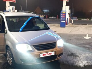 2004 Volkswagen Touran I, серебристый, 1200000 рублей, вид 3