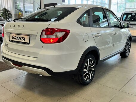 2026 Lada (ВАЗ) Granta Active Cross I Рестайлинг, белый, 1193939 рублей, вид 4
