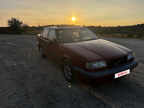 1994 Volvo 850, красный