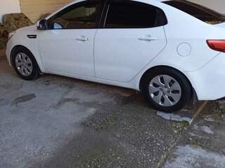 2015 Kia Rio III Рестайлинг, белый, 827000 рублей, вид 4