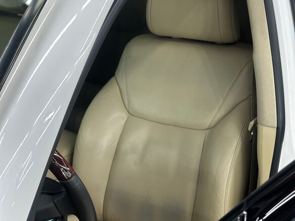 2010 Lexus LX 570 III, белый, 3400000 рублей - вид 18