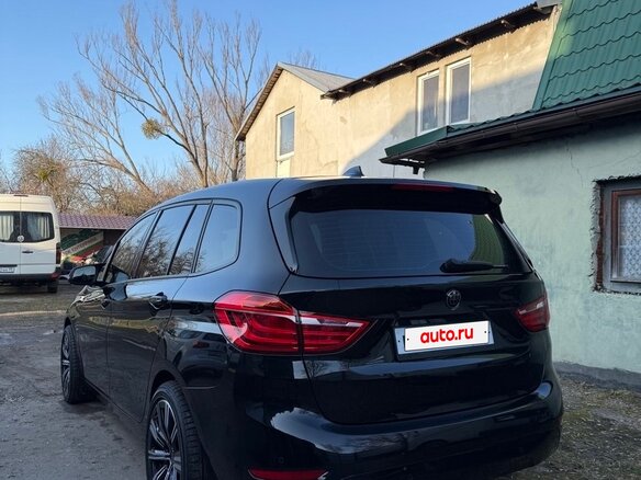 2018 BMW 2 серии Gran Tourer Gran Tourer 216d F46 Рестайлинг, чёрный, 1850000 рублей - вид 3