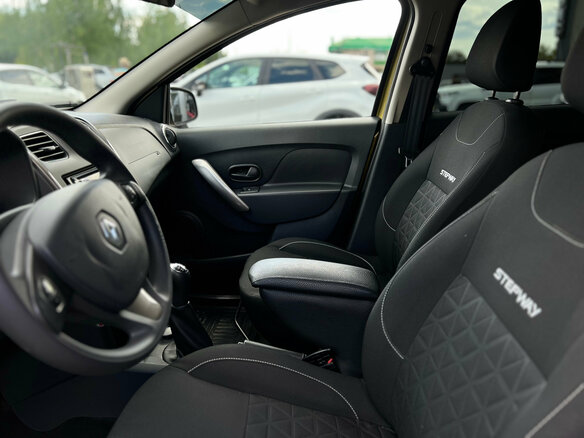 2017 Renault Sandero Stepway II, золотистый - вид 11