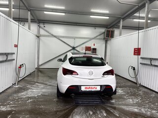 2013 Opel Astra GTC J Рестайлинг, белый, 800000 рублей, вид 4