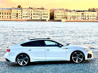 2021 Audi A5 Sportback 50 TDI II (F5) Рестайлинг, белый, 5950000 рублей, вид 3