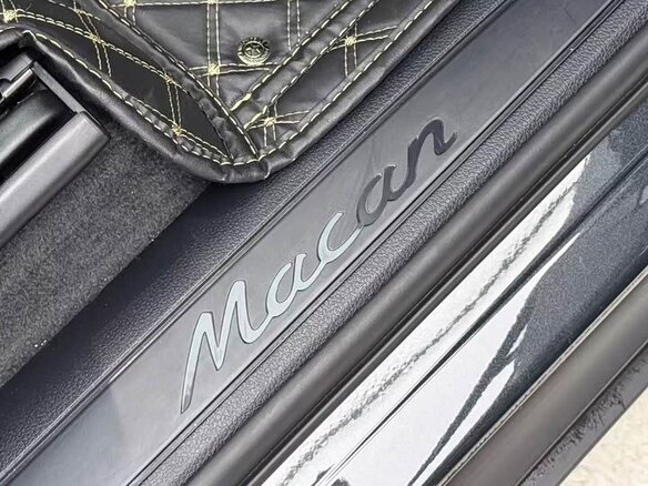 2023 Porsche Macan I Рестайлинг 2, серый, 6750000 рублей - вид 5