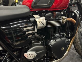 2019 Triumph Street Twin, красный, 700000 рублей, вид 5
