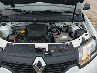 2017 Renault Logan II, белый, 510000 рублей, вид 3