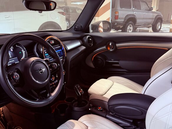 2020 Mini Cabrio Cooper S III Рестайлинг, серый, 3200000 рублей - вид 10