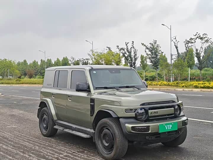 Открыть фотографии: iCar V23