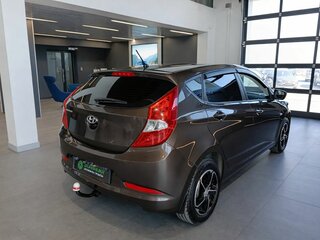 2016 Hyundai Solaris I Рестайлинг, коричневый, 929000 рублей, вид 4