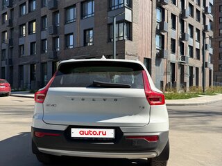 2021 Volvo XC40 I, белый, 2700000 рублей, вид 3