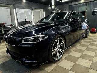 2014 BMW 5 серии M550d xDrive VI (F10/F11/F07) Рестайлинг, синий, 3900000 рублей, вид 4