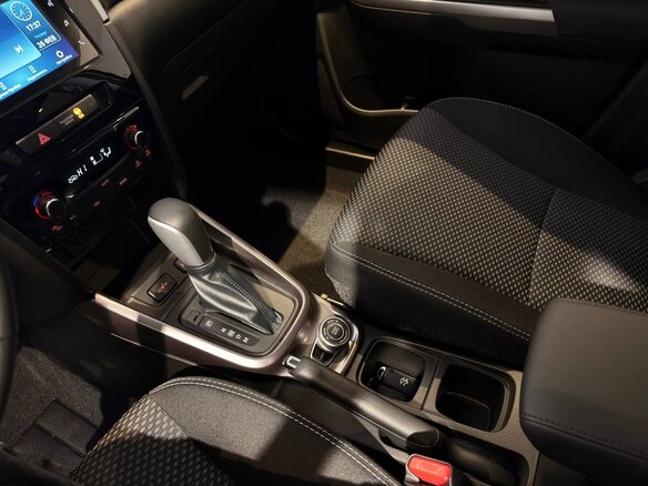2025 Suzuki Vitara MHEV II Рестайлинг 2, золотистый, 3499000 рублей - вид 18