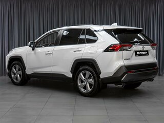 2021 Toyota RAV4 V (XA50), белый, 3439000 рублей, вид 2