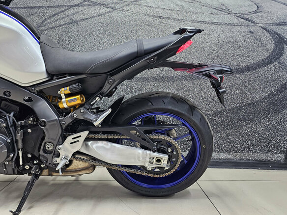 2023 Yamaha MT-09 (FZ-09), серый, 1099000 рублей - вид 12