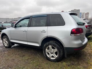 2008 Volkswagen Touareg I Рестайлинг, серебристый, 1220000 рублей, вид 5