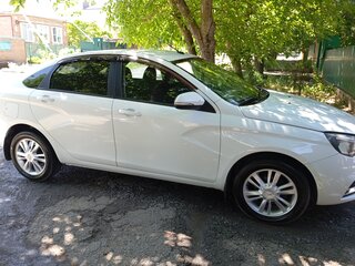 2017 Lada (ВАЗ) Vesta I, белый, 680000 рублей, вид 2