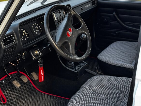 2005 Lada (ВАЗ) 2107, белый, 170000 рублей - вид 5