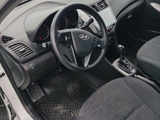 2015 Hyundai Solaris I Рестайлинг, белый, 950000 рублей, вид 5