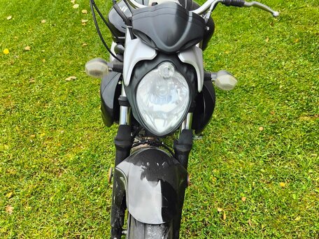 2009 Suzuki SFV 650 Gladius, чёрный, 430000 рублей, вид 1