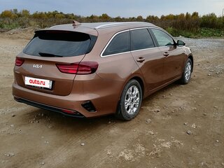 2021 Kia Ceed III Рестайлинг, коричневый, 2100000 рублей, вид 5