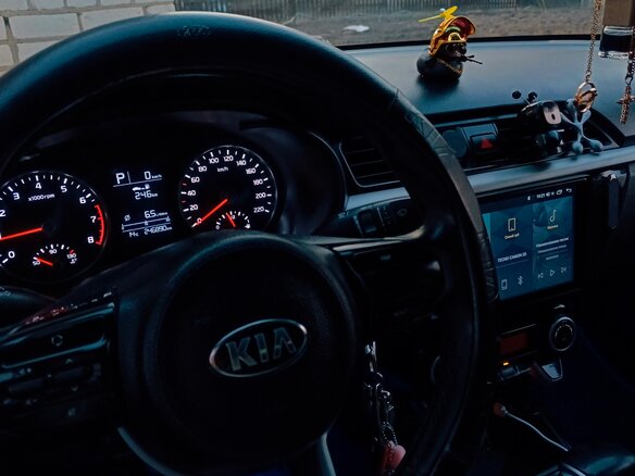2017 Kia Rio IV, серебристый, 1100000 рублей - вид 7