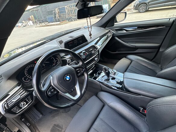 2017 BMW 5 серии 520d VII (G30/G31/G38), чёрный, 3100000 рублей - вид 11