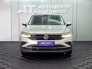 2021 Volkswagen Tiguan II Рестайлинг, серебристый, 2565000 рублей, вид 2