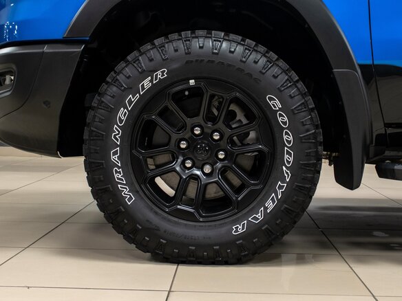 2026 Ram 1500 Crew Cab V Рестайлинг, синий - вид 27