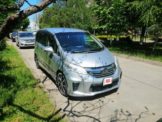 2014 Honda Freed I Рестайлинг, серебристый, 1250000 рублей, вид 3