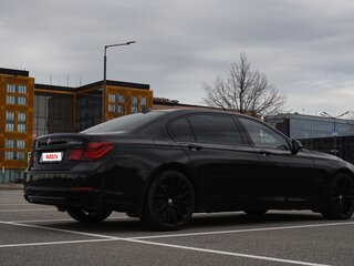 2014 BMW 7 серии Long 750Li xDrive V (F01/F02/F04) Рестайлинг, чёрный, 2650000 рублей, вид 4