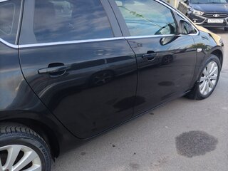 2011 Opel Astra J, чёрный, 605000 рублей, вид 4
