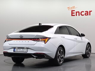 2021 Hyundai Avante VII, белый, 1580007 рублей, вид 3