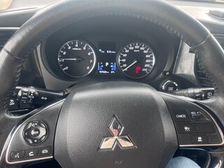 2018 Mitsubishi Outlander III Рестайлинг 2, серебристый, 2090000 рублей, вид 5